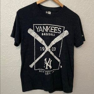 New York Yankeess Mens Crew Neck T Shirt New Era Genuine Merchandise Size Medium